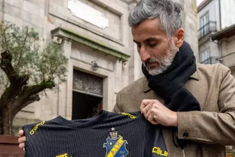 رسميًا.. أيك السويدي يعلن التعاقد مع خوسيه ريبيرو مدرب الأهلي السابق
